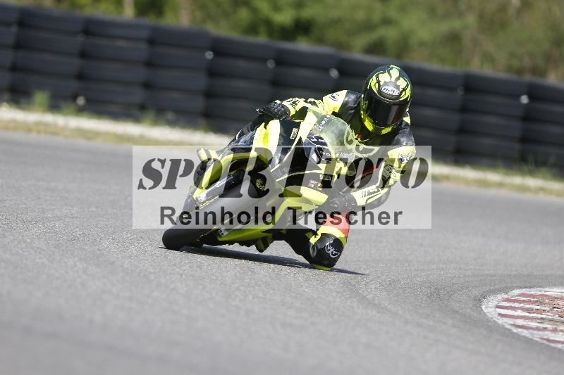 /Archiv-2025/05 14.04.2025 Plüss Moto Sport ADR/Freies Fahren/99